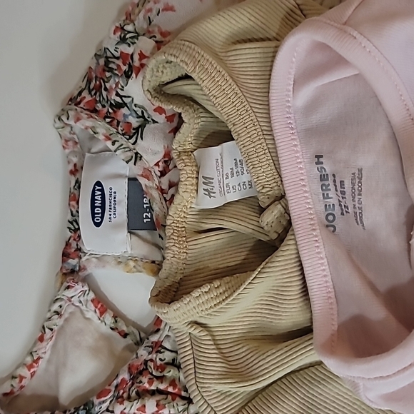 5/$30 H&M Henley Organic Cotton + OLD NAVY Floral Garden Top Tunic + Bunny Cardi - Picture 5 of 5